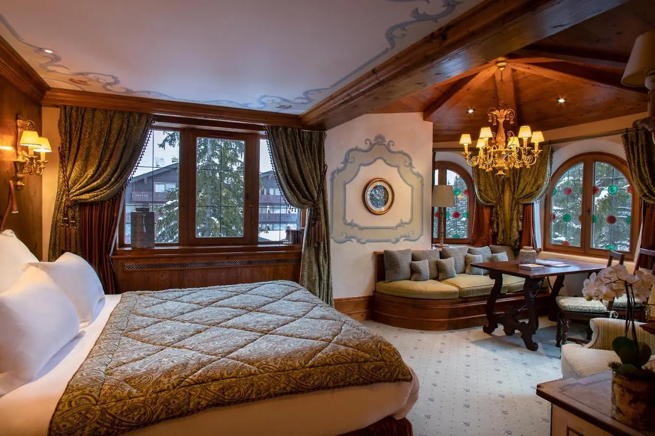 Airelles Courchevel, Les Airelles Hotel