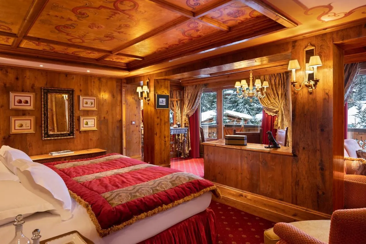 Airelles Courchevel, Les Airelles Hotel