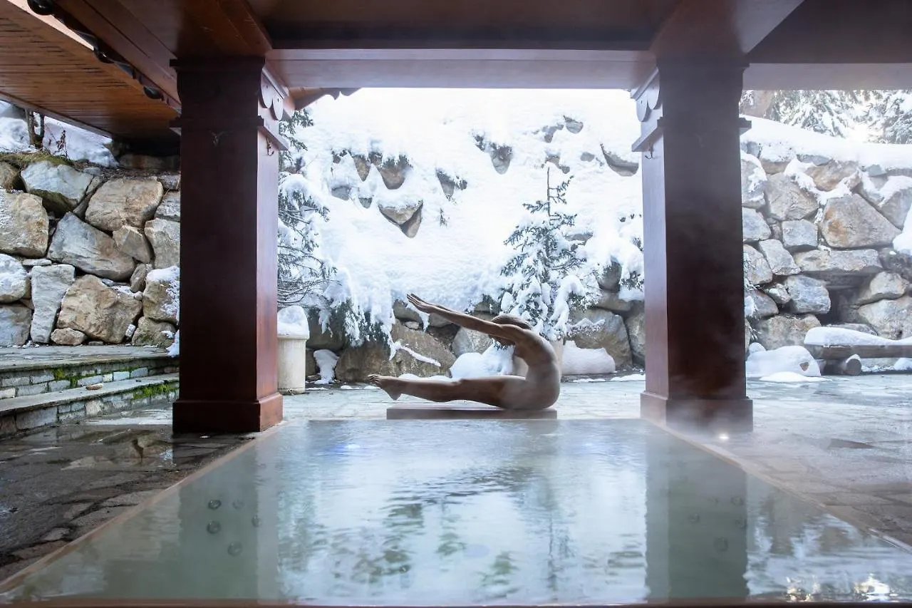 Airelles Courchevel, Les Airelles Hotel